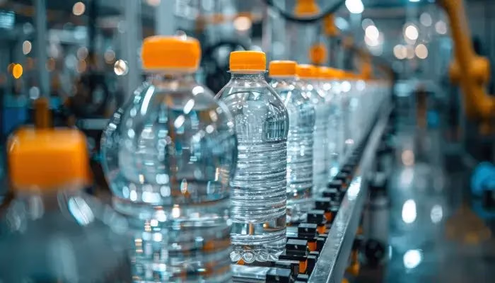 Wasserflaschenproduktion mit Line Balancing für optimale Effizienz